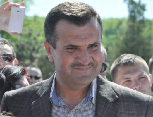 Vrabie vine cu 20 de autocare să zguduie Consiliul Judeţean